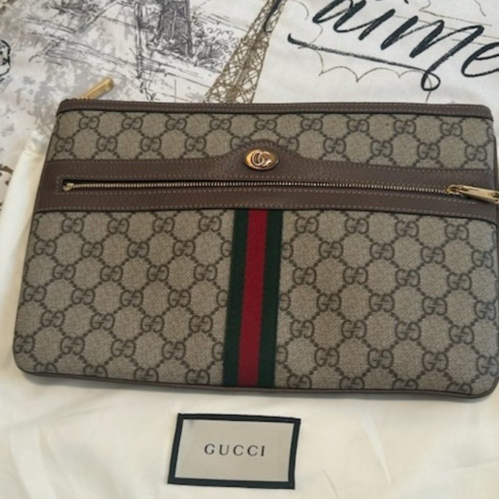 **SOLD**  Authentic Gucci Ophidia GG pouch